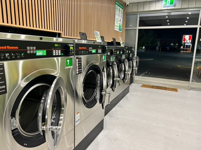 washing machine / laundry services