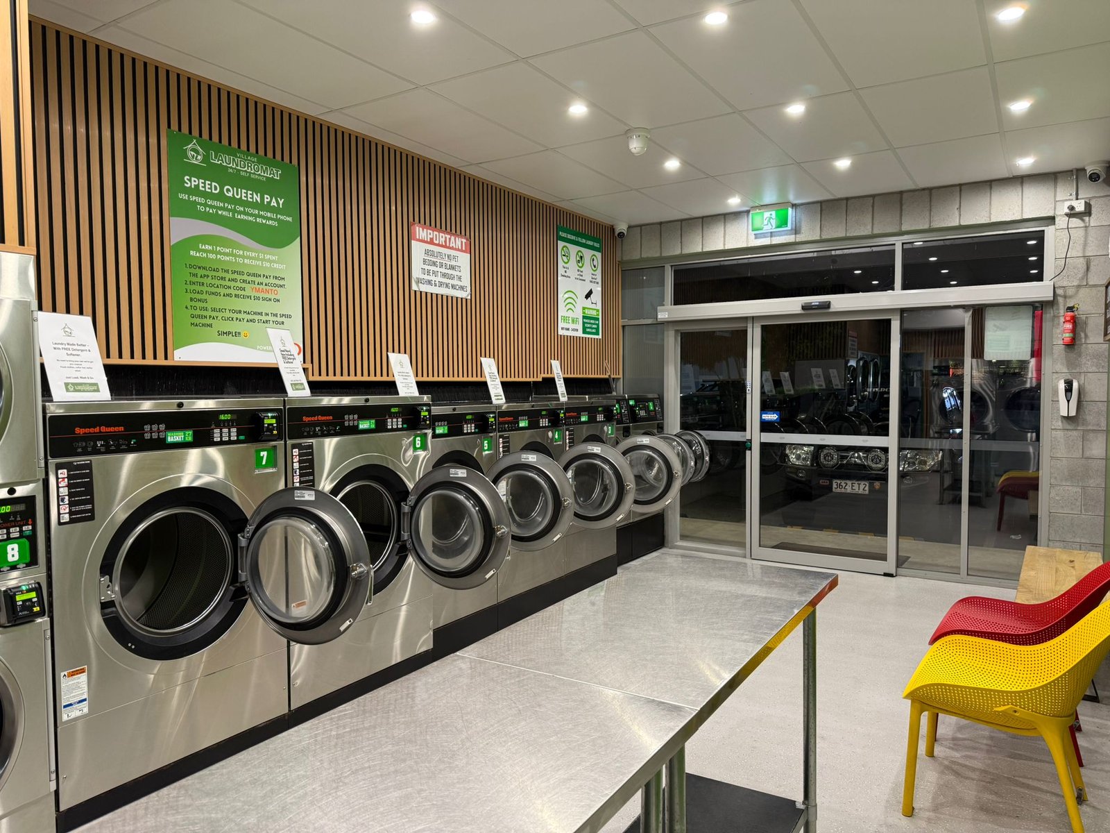 public laundrette img-2
